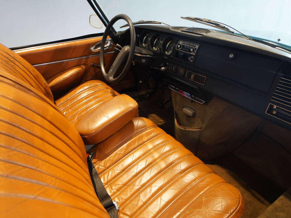 Image 20/21 of Citroën DS 20 (1972)