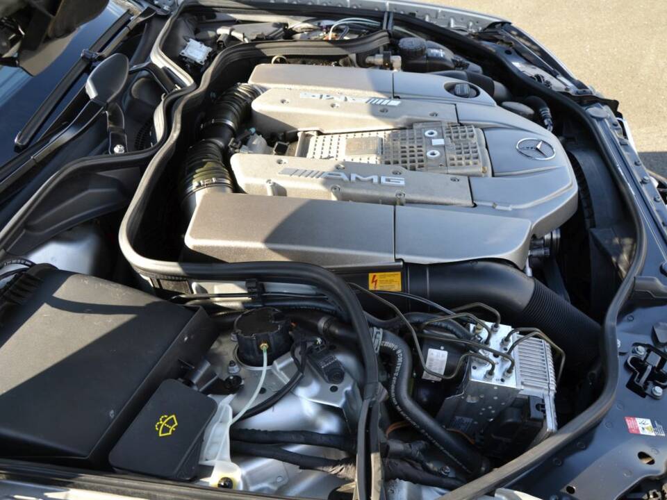 Imagen 55/100 de Mercedes-Benz E 55 AMG (2003)