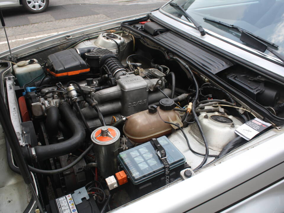 Image 6/9 of BMW 635 CSi (1983)