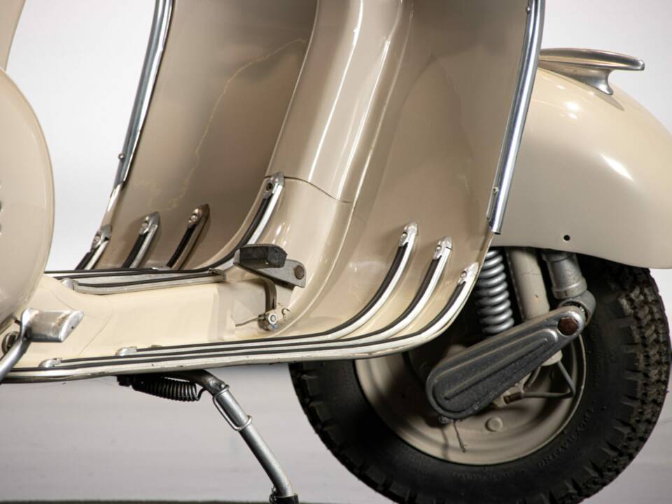 Bild 31/50 von Piaggio Vespa 150 "Struzzo" VL (1955)