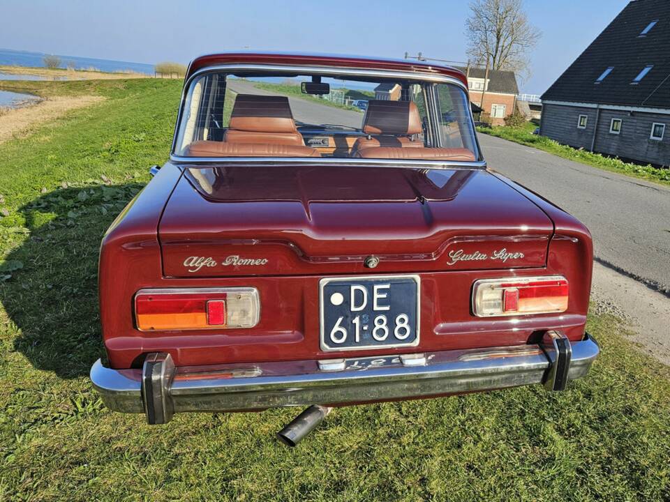 Imagen 6/8 de Alfa Romeo Giulia Nuova Super 1600 (1970)