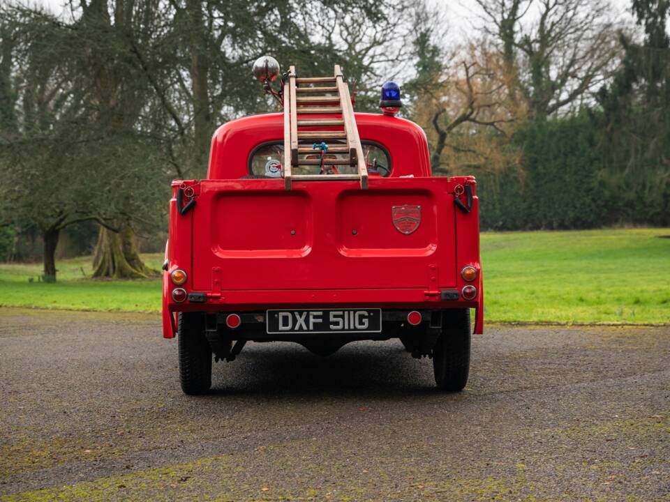 Image 17/50 of Morris Minor 1000 (1969)