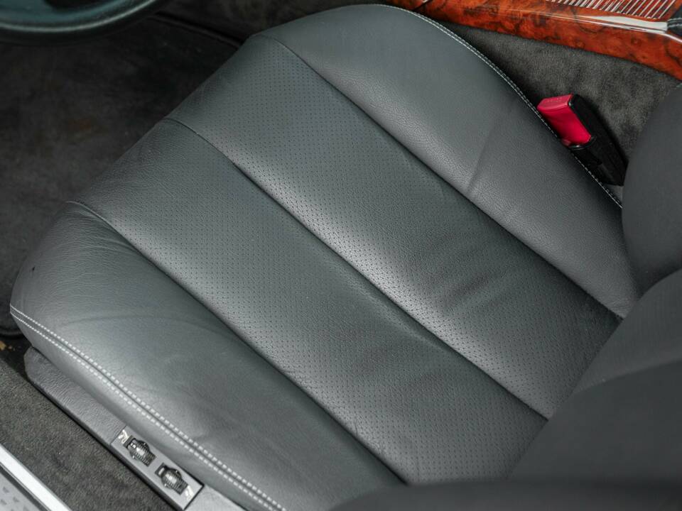 Image 37/50 de Mercedes-Benz SL 600 (1994)