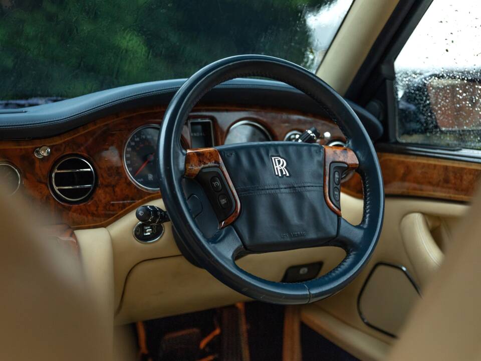 Image 4/45 of Rolls-Royce Silver Seraph (2000)