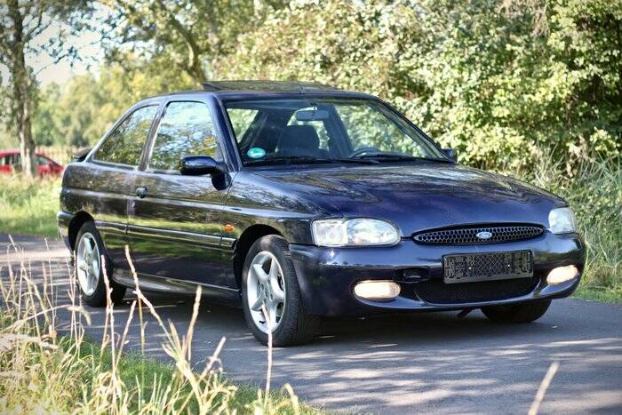 Bild 6/6 von Ford Escort RS 2000 (1995)