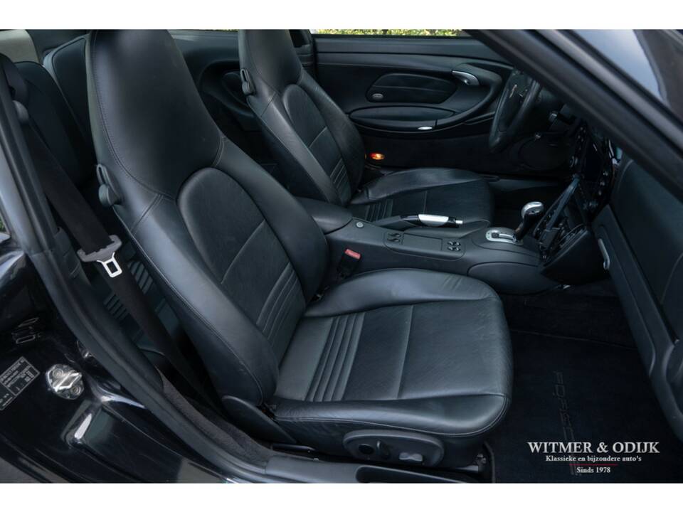 Afbeelding 6/29 van Porsche 911 Carrera 4S (2002)