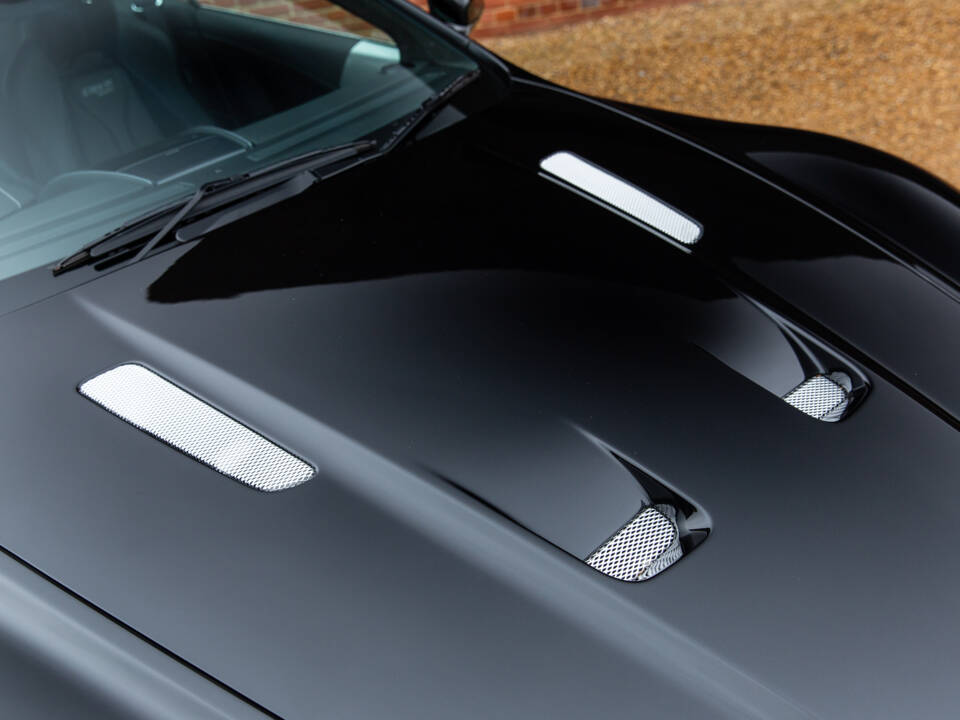 Immagine 23/98 di Aston Martin DBS (2010)
