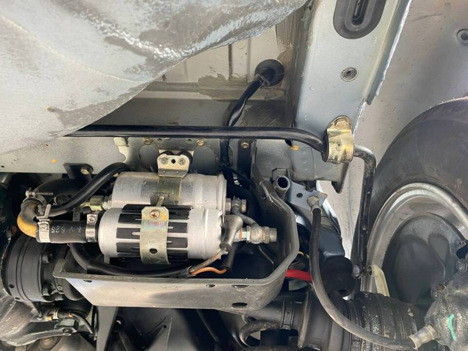 Image 4/19 of Mercedes-Benz 300 SE (1990)