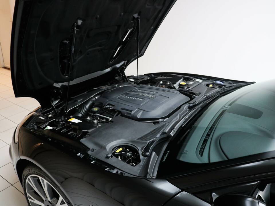 Bild 19/23 von Jaguar XKR (2012)