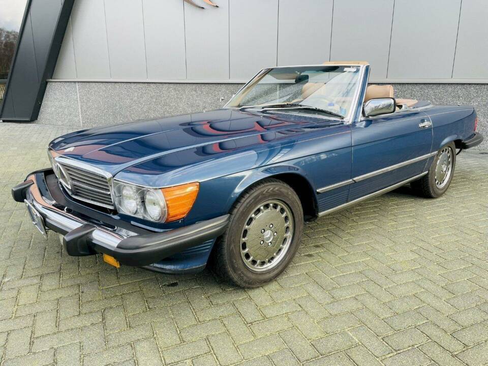 Image 3/36 of Mercedes-Benz 560 SL (1986)