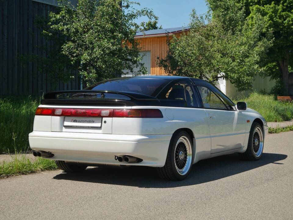 Image 19/50 de Subaru SVX 4WD (1900)