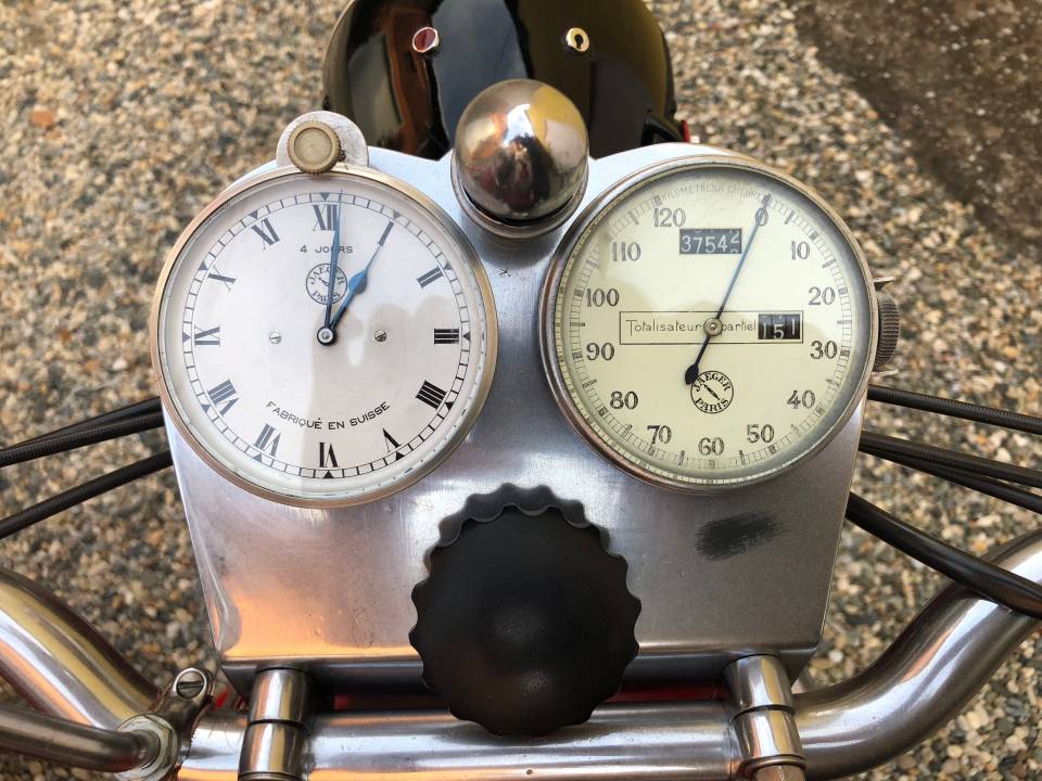 Image 9/9 de Moto Guzzi GTV 500 (1949)