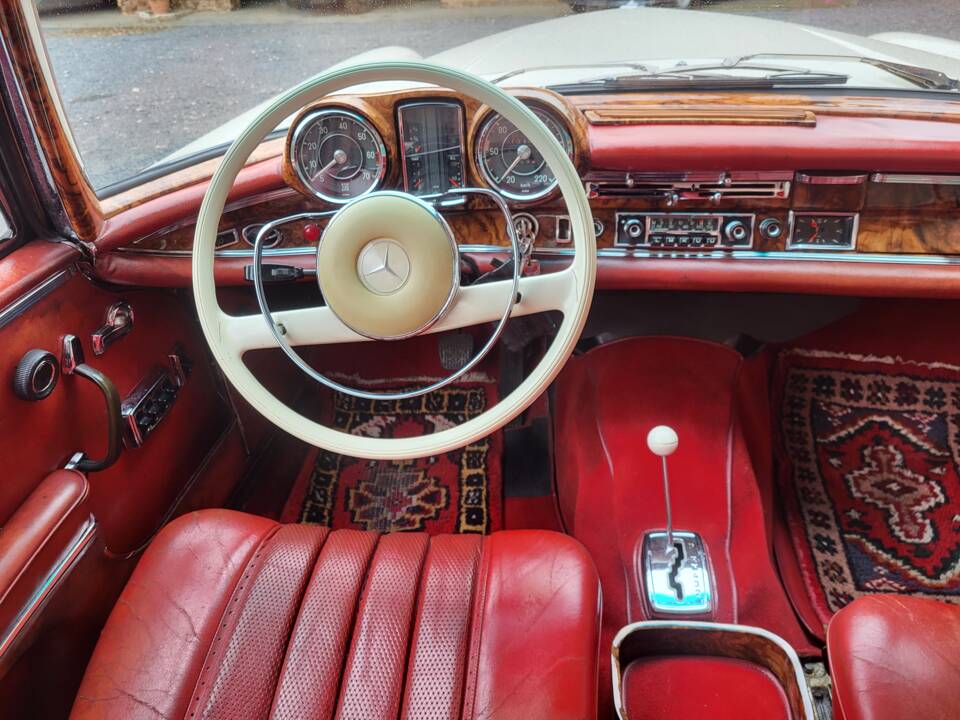 Imagen 23/49 de Mercedes-Benz 250 SE (1966)