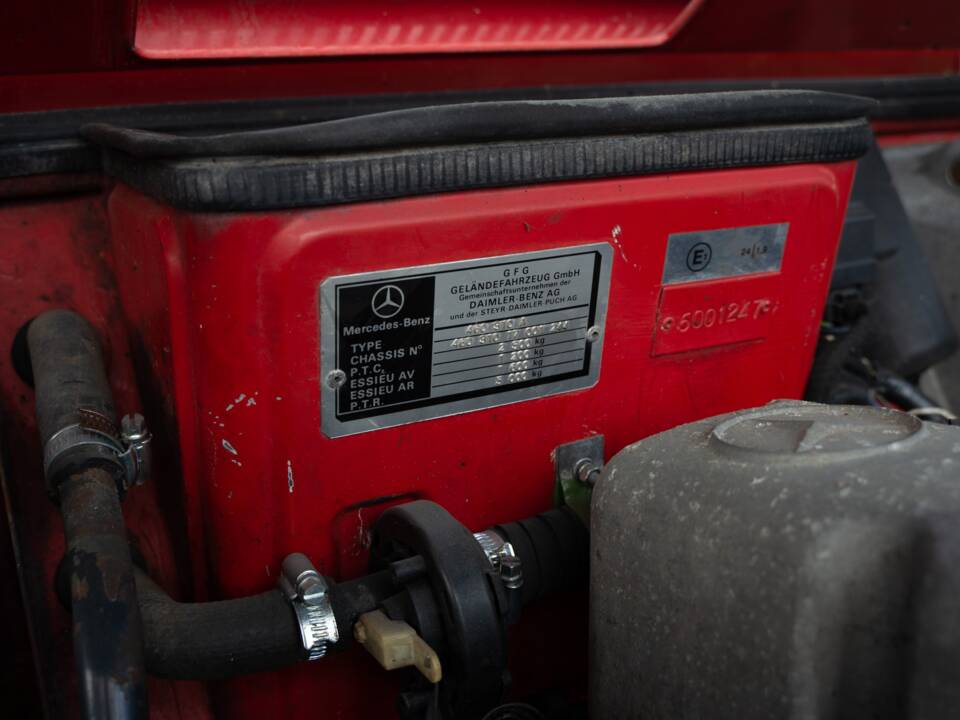 Immagine 24/42 di Mercedes-Benz 240 GD (SWB) (1979)