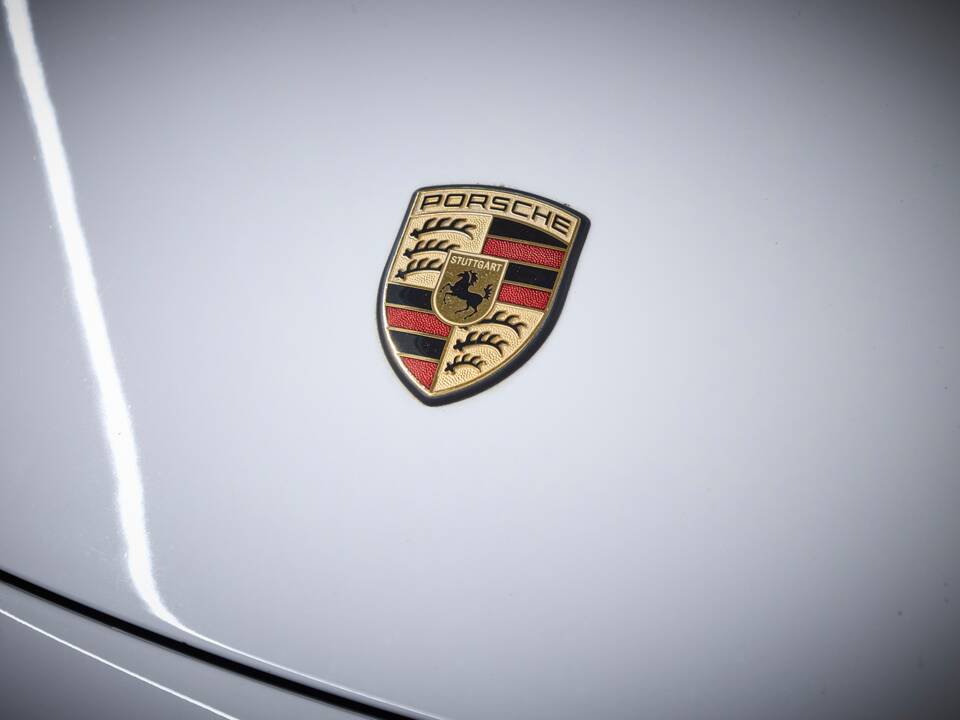 Bild 41/100 von Porsche 911 Carrera 4S (2004)