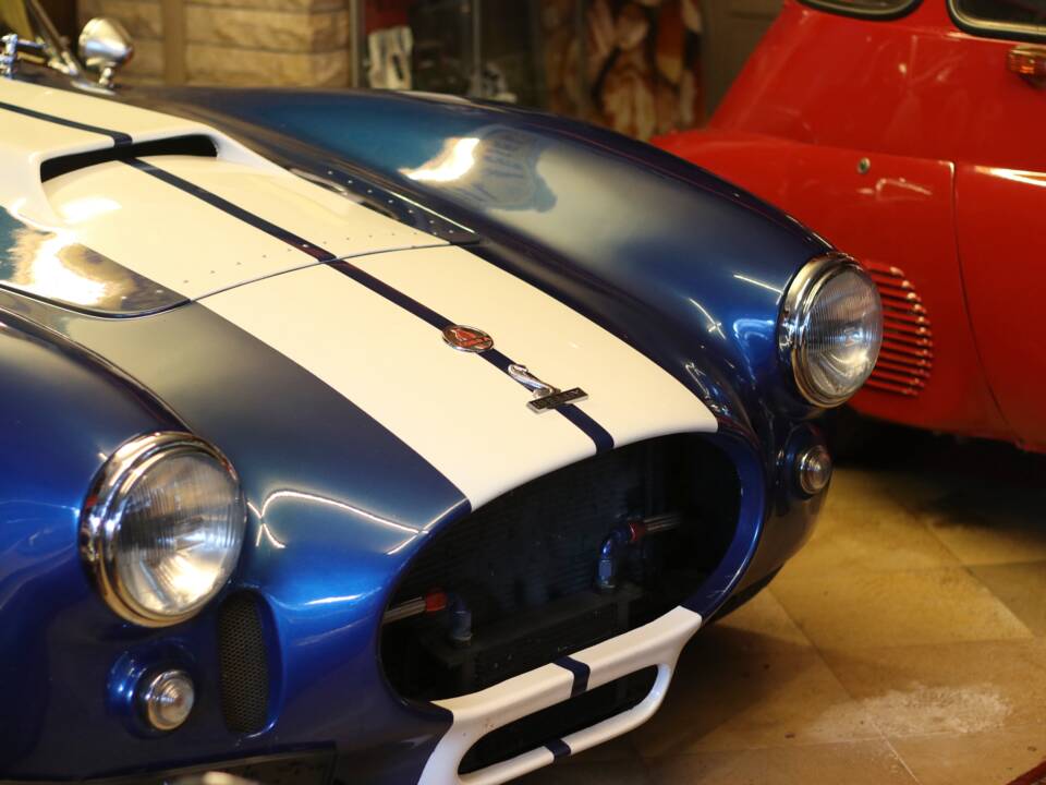 Image 3/57 of AC Cobra 427 (1965)