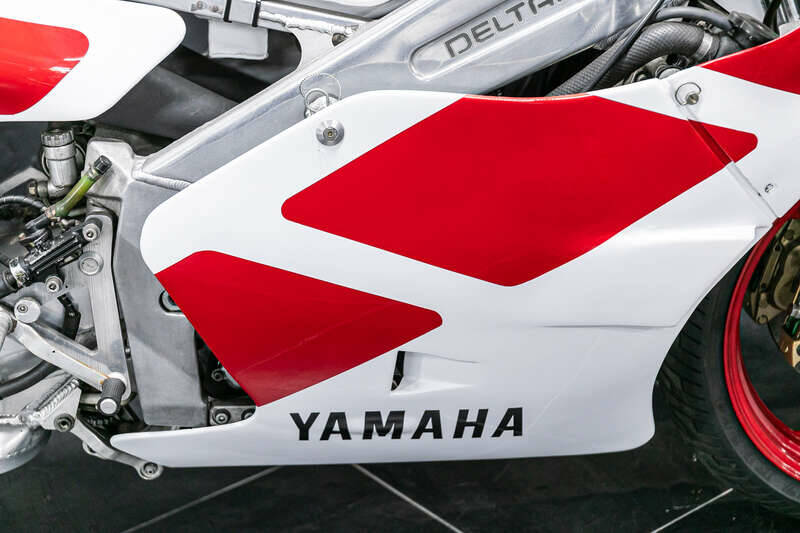 Image 6/28 of Yamaha DUMMY (1988)