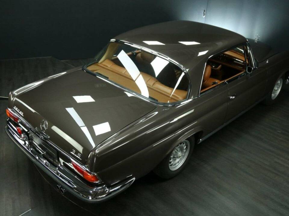 Image 6/30 of Mercedes-Benz 280 SE 3,5 (1970)