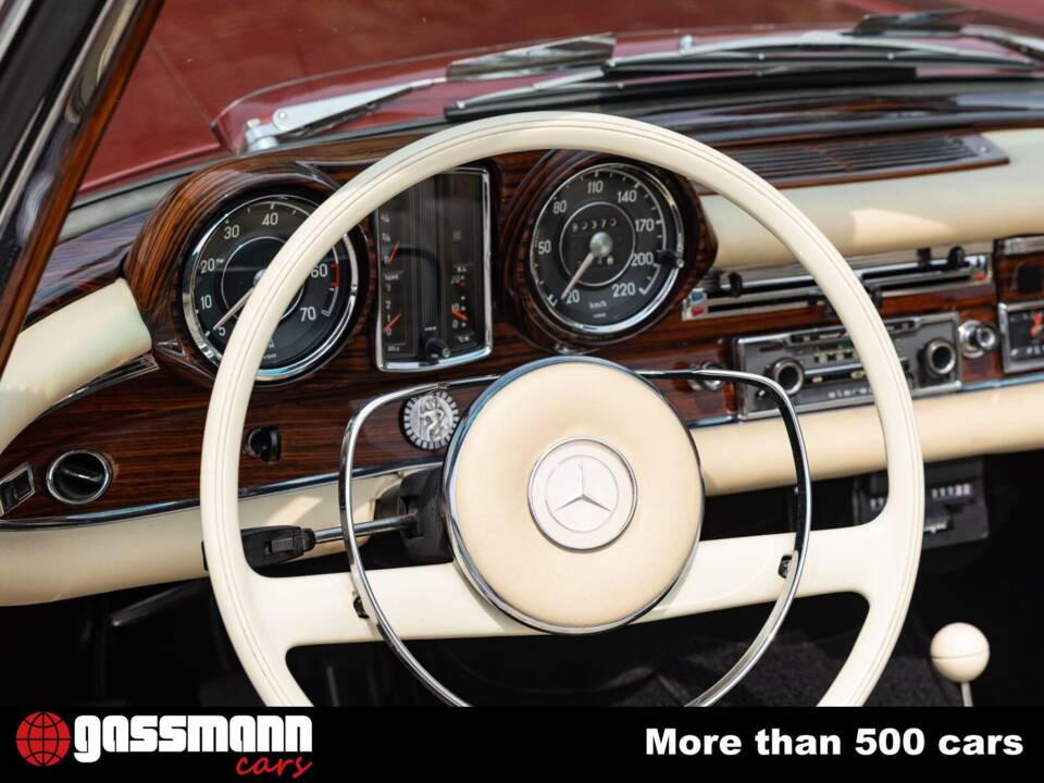 Image 15/15 of Mercedes-Benz 250 SE (1966)