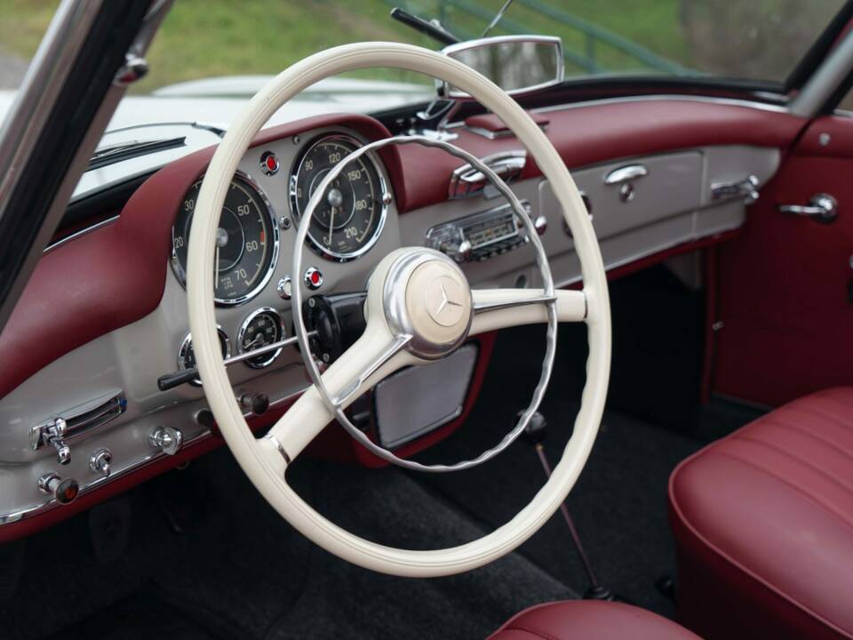 Image 5/6 of Mercedes-Benz 190 SL (1960)