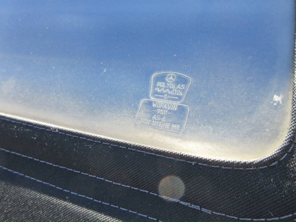 Image 28/39 of Mercedes-Benz SL 320 (1994)