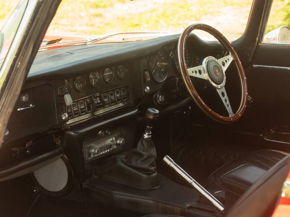 Image 49/50 de Jaguar Type E (2+2) (1969)