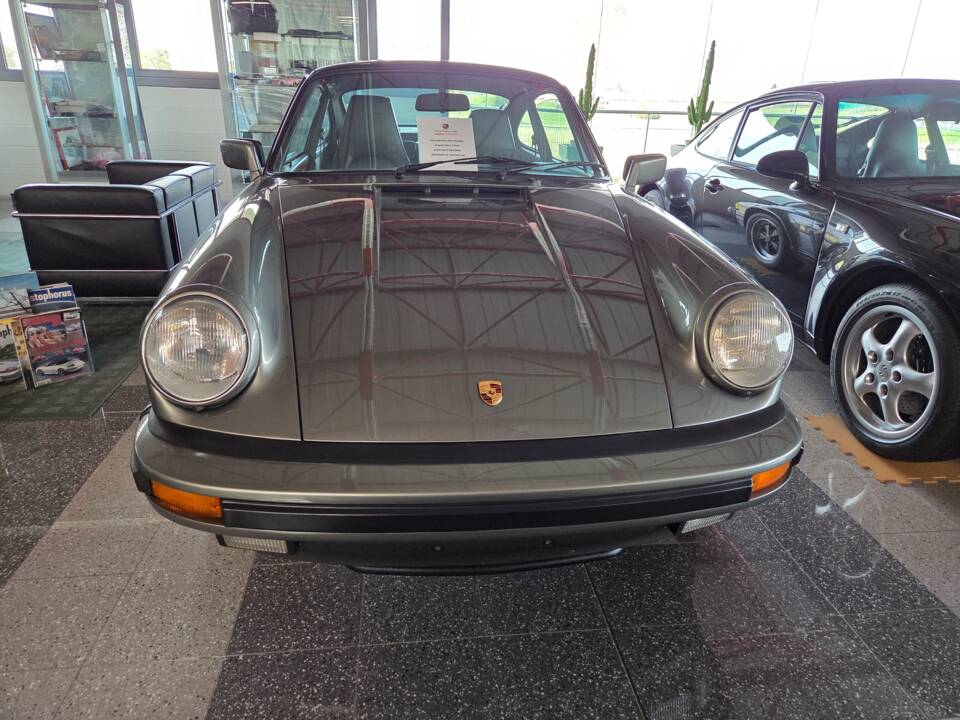 Bild 4/27 von Porsche 911 Carrera 3.2 (1987)