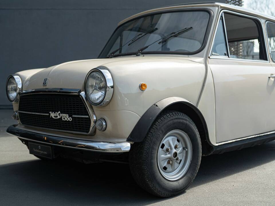 Image 13/47 of Innocenti Mini Cooper 1300 (1974)