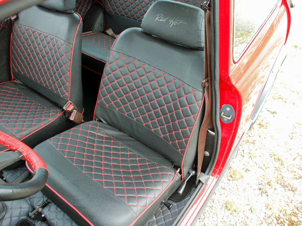 Image 18/38 of Mini 1000 (1987)