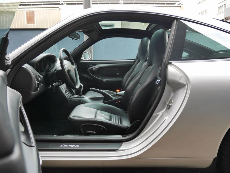 Bild 20/50 von Porsche 911 Carrera (2004)