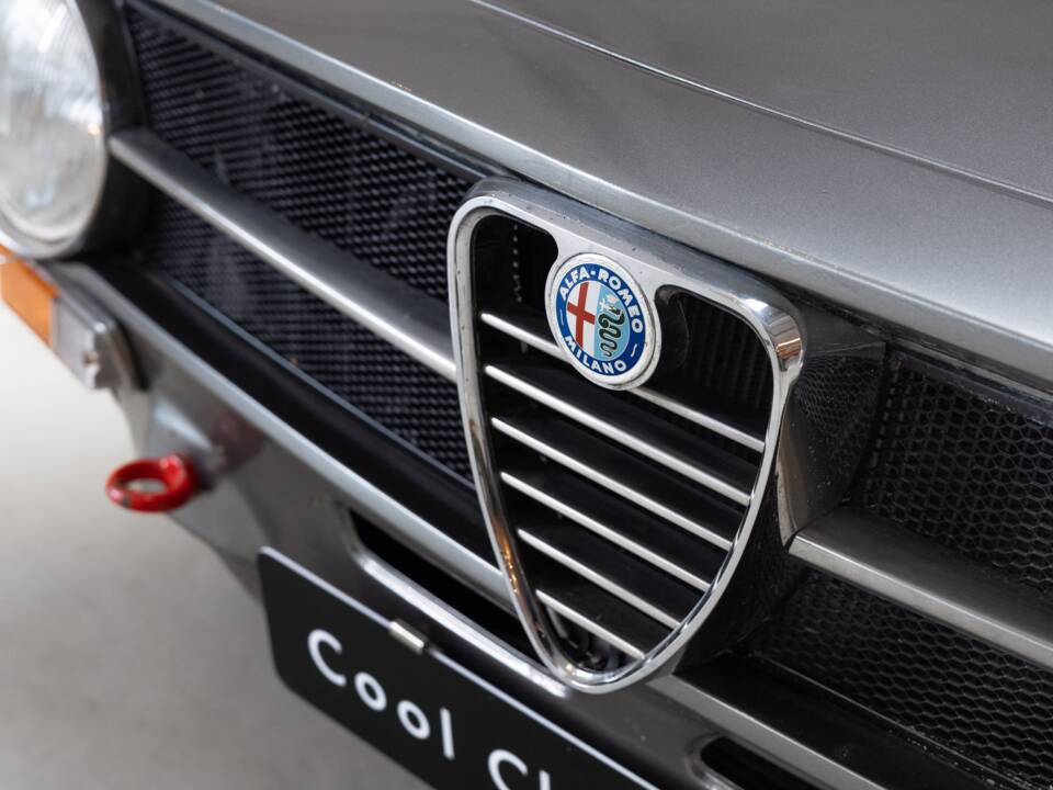 Imagen 24/36 de Alfa Romeo Giulia 1600 GT Junior (1973)