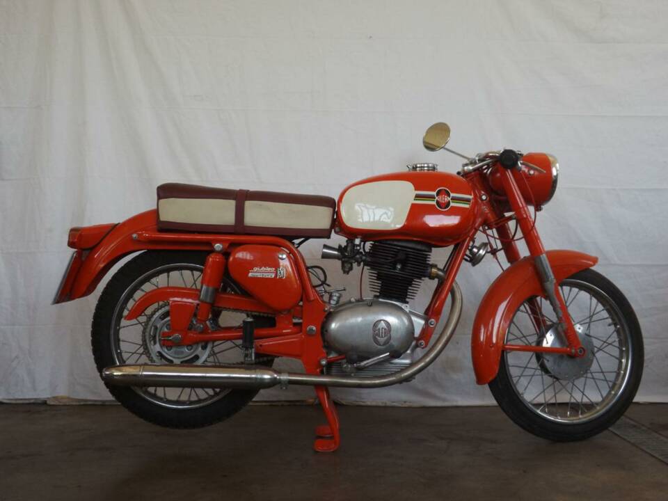 Image 2/50 de Gilera Giubileo 150 (1963)