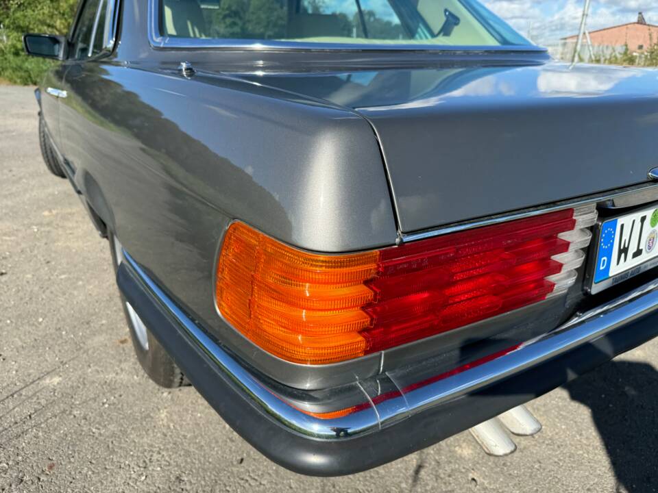 Imagen 140/196 de Mercedes-Benz 380 SLC (1980)