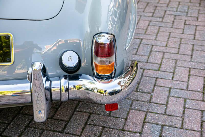 Image 39/46 of Mercedes-Benz 190 SL (1960)