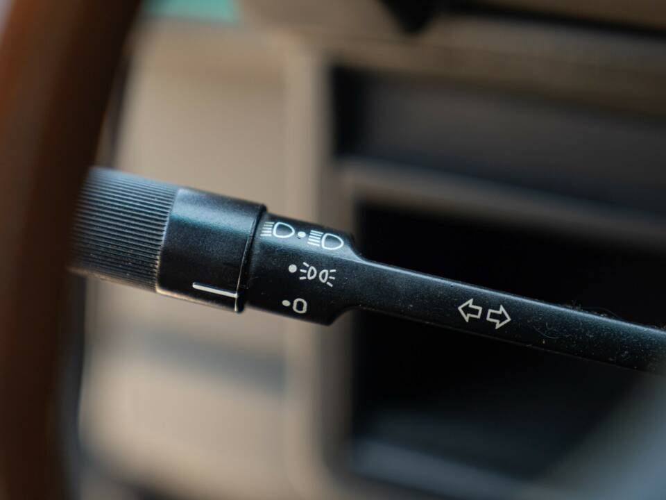 Bild 36/50 von Alfa Romeo 75 2.0 Twin Spark (1989)