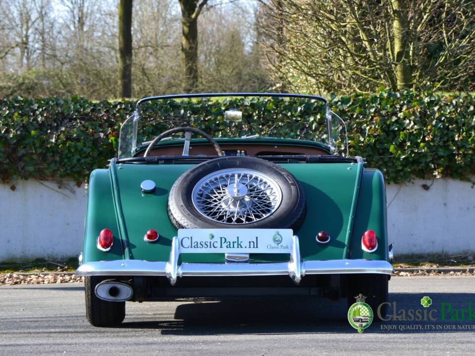 Image 4/50 of Morgan 4/4 Series IV (1962)