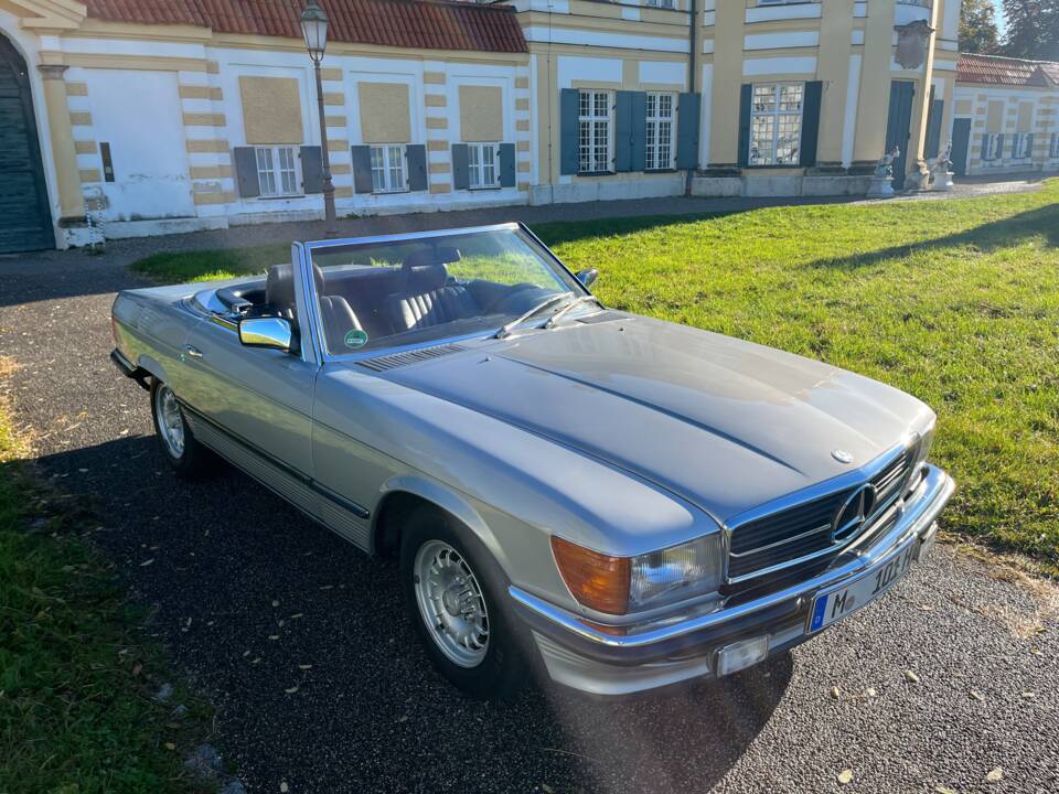 Bild 13/99 von Mercedes-Benz 280 SL (1984)