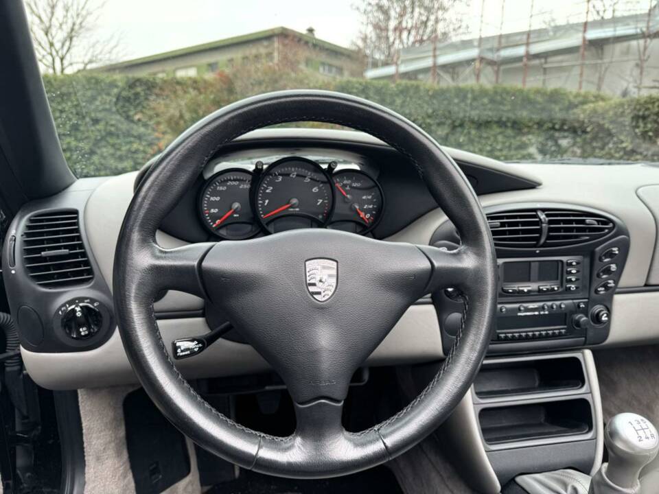 Image 5/34 of Porsche Boxster (2000)
