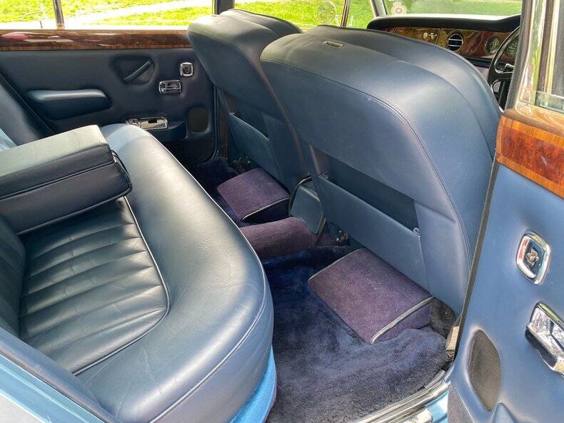 Image 44/50 of Bentley T 2 (1980)