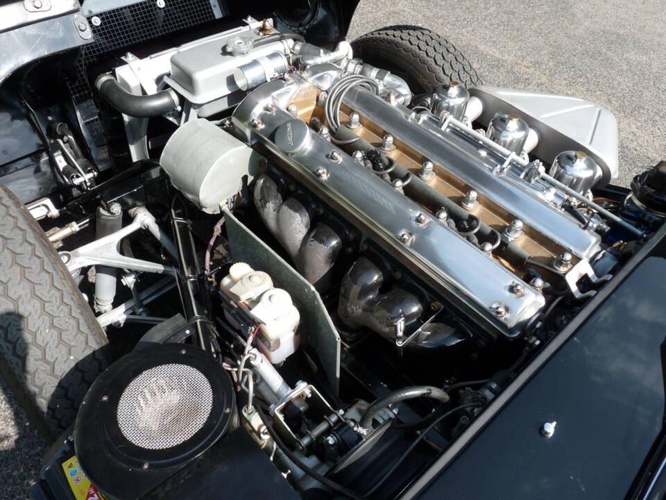 Image 21/27 of Jaguar E-Type 3.8 (1964)