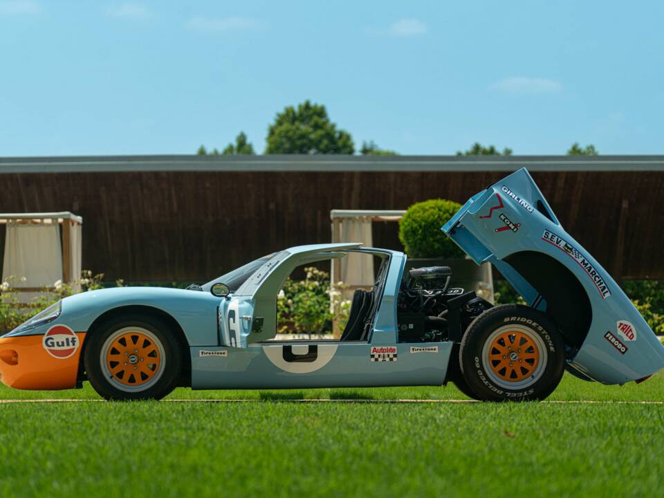 Image 10/50 of Ford GT40 (1978)