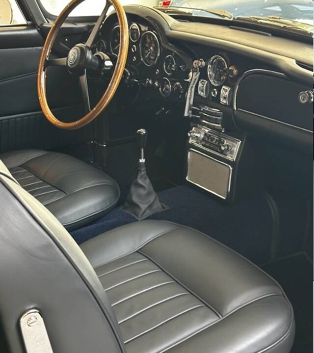 Image 6/10 de Aston Martin DB 5 (1964)