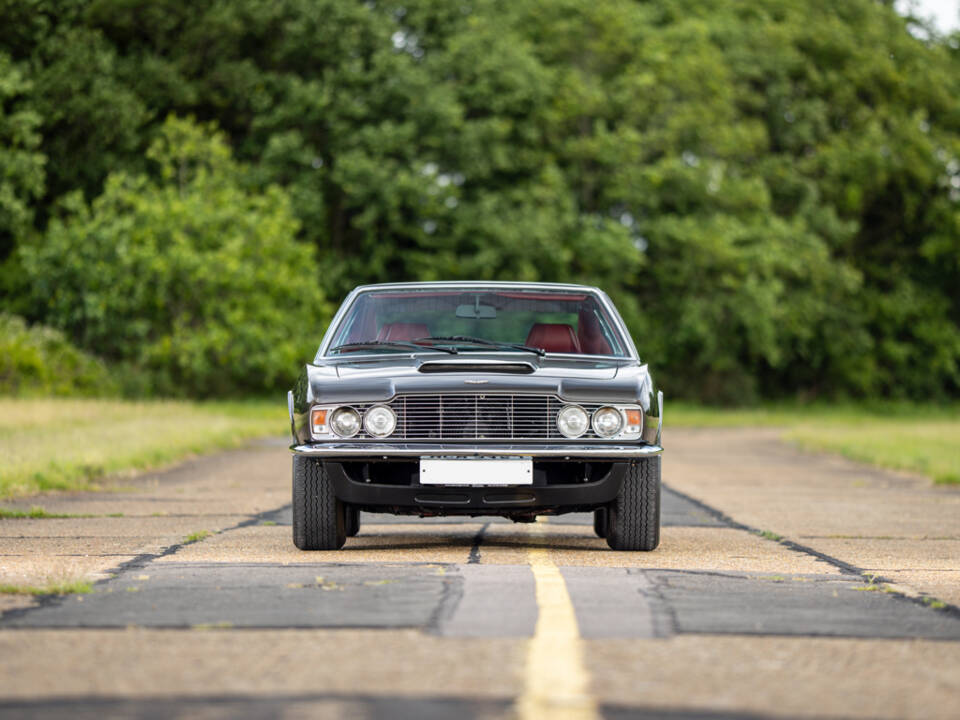 Bild 7/50 von Aston Martin DBS V8 (1971)