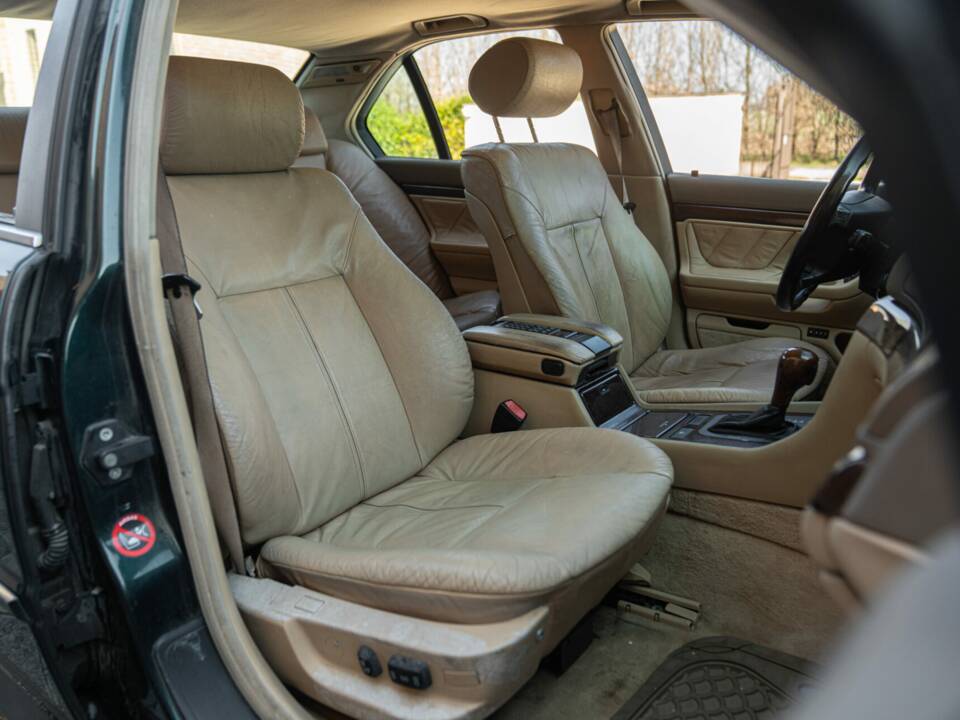 Imagen 27/50 de BMW 725tds (1997)