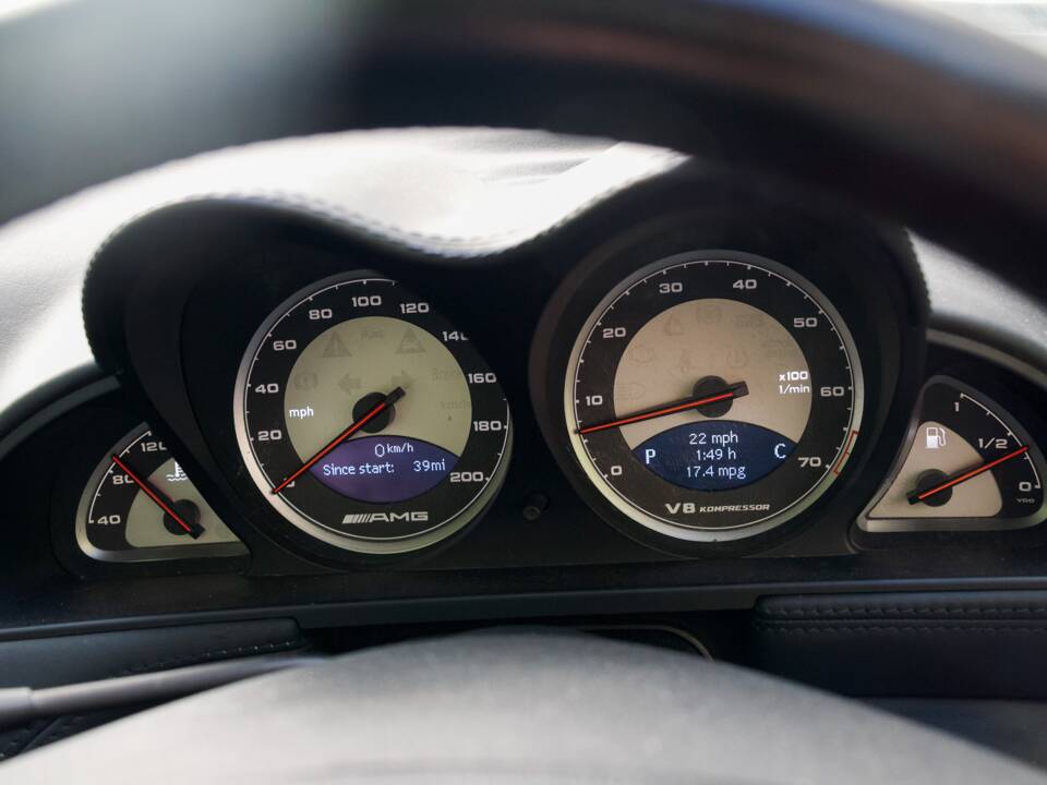 Image 20/23 de Mercedes-Benz SL 55 AMG (2007)