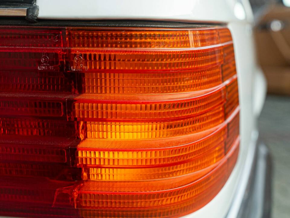 Image 22/50 de Mercedes-Benz 300 SL (1986)