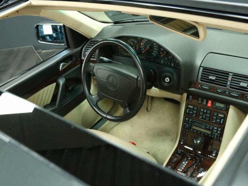 Bild 25/50 von Mercedes-Benz S 600 lang (1994)