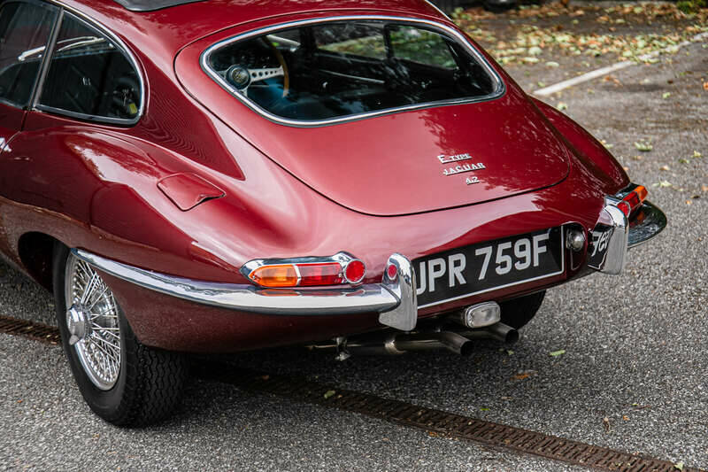 Image 9/40 de Jaguar Type E 4.2 (1967)