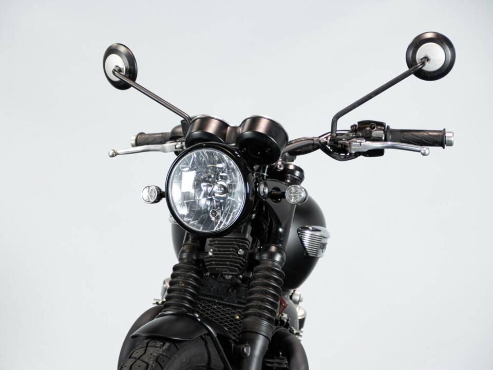 Immagine 26/50 di Triumph DUMMY (2017)