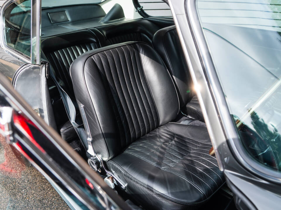 Imagen 31/49 de Aston Martin DB 6 Mk II (1970)